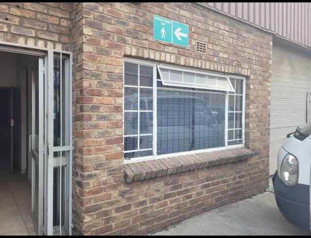 Warehouse property to rent in ANDERBOLT